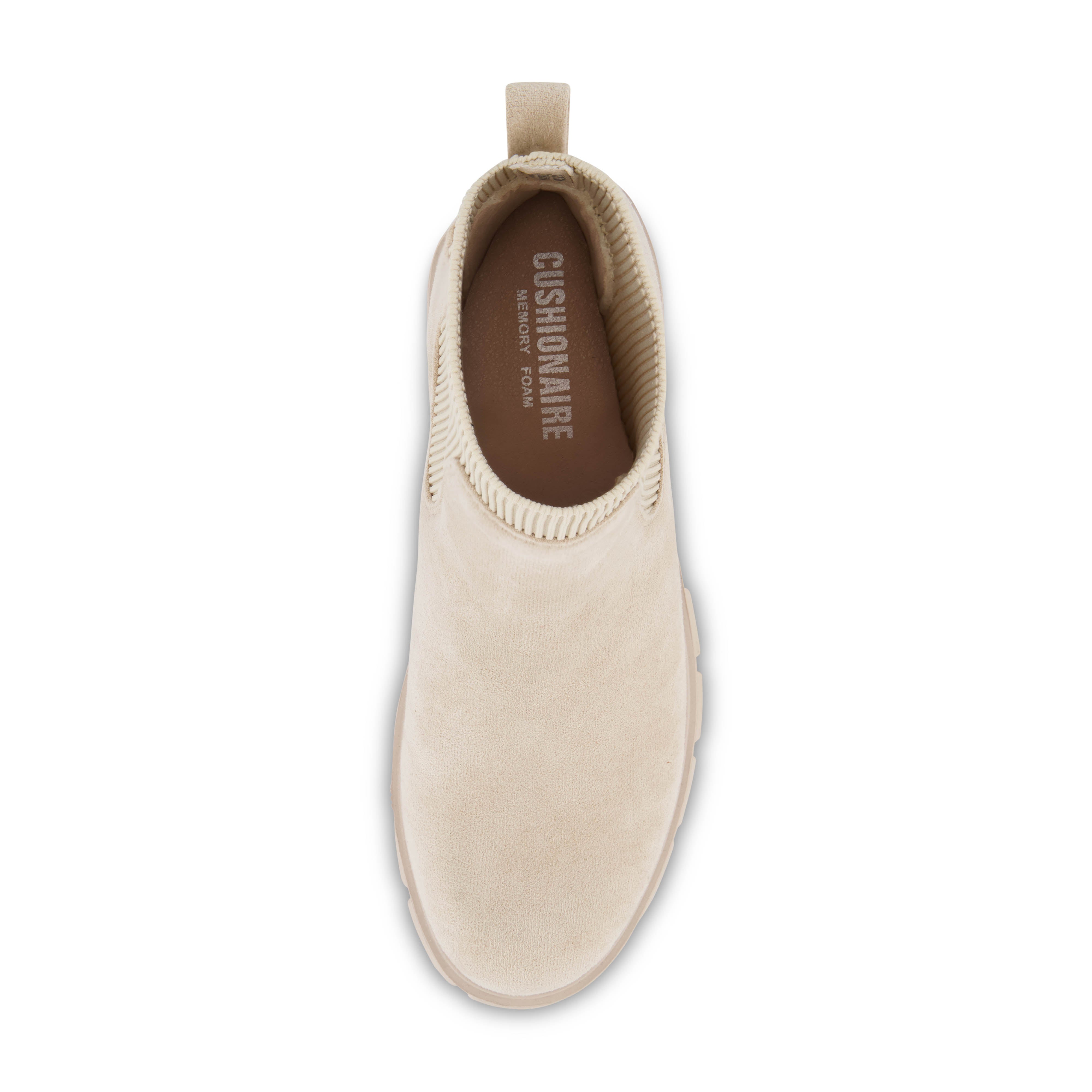 Sparks Lug Sole Chelsea Boot Cream