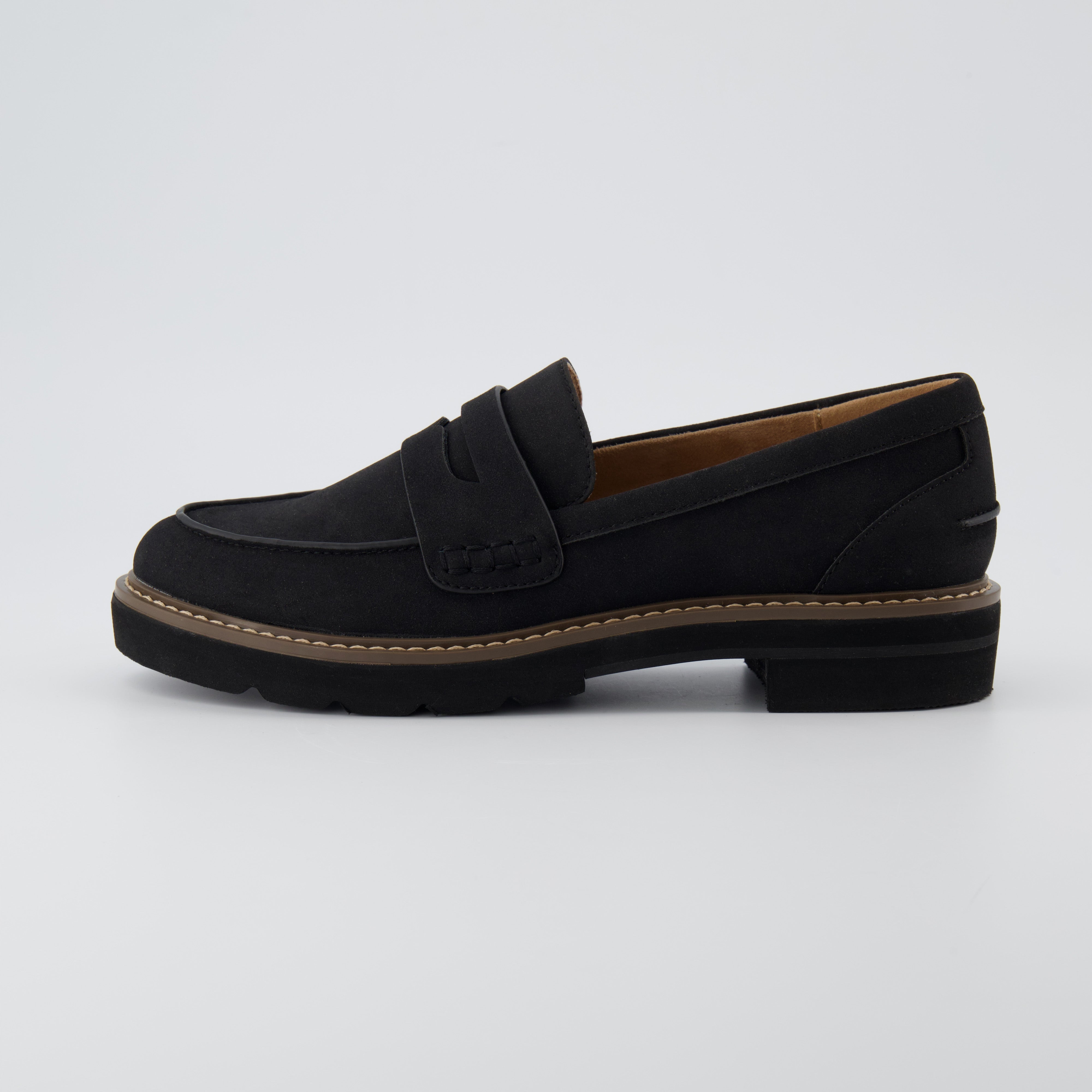 Vassar Slip-on Loafers Black